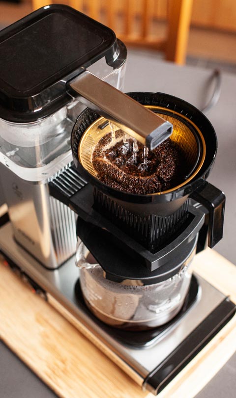 Kaffeemaschine mit Ganzmetall-Goldfilter